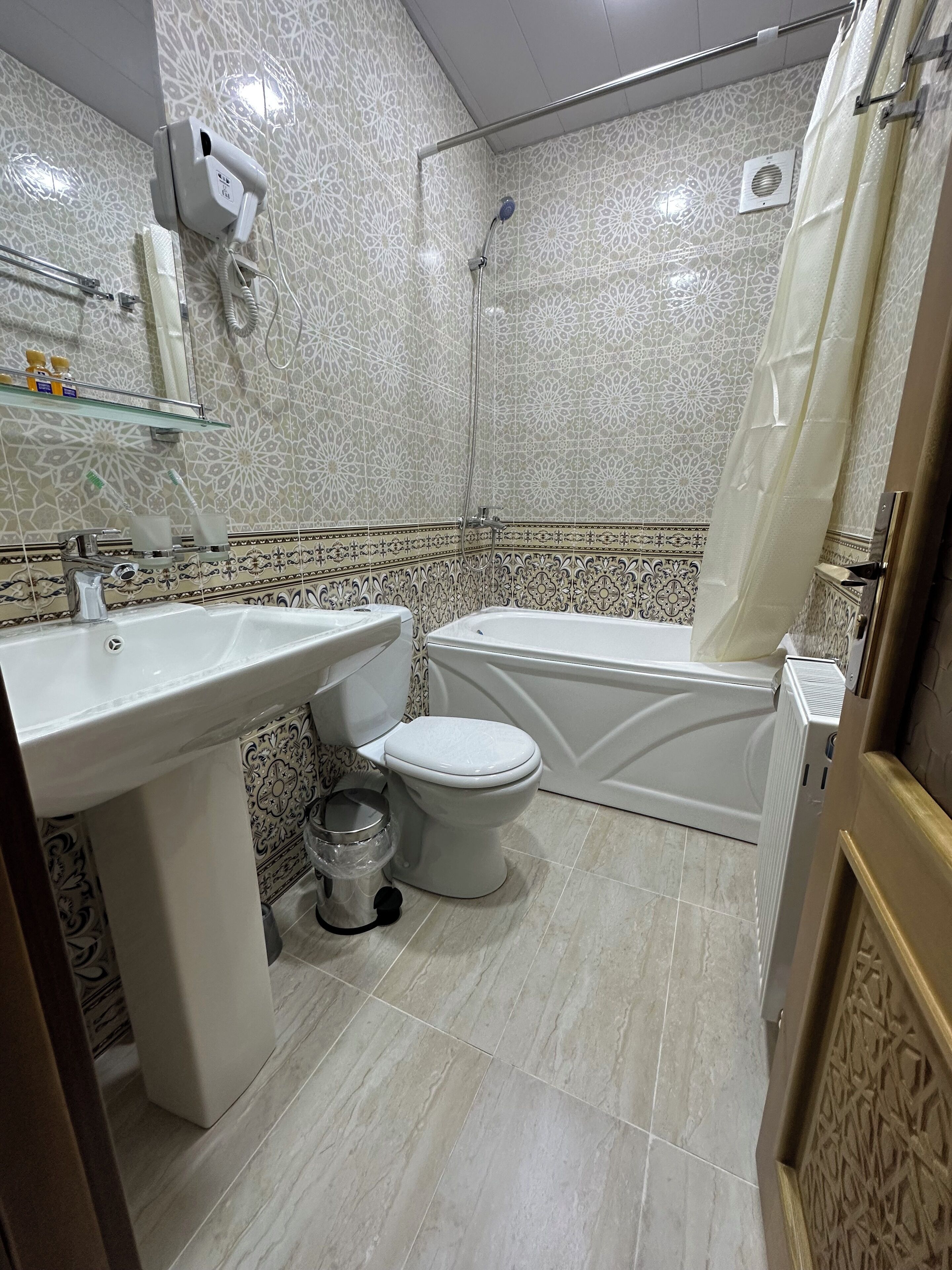 premium bedding, down duvets, tempur-pedic beds, individually decorated