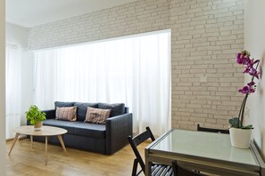 City Apartment, 1 Bedroom | Living area | Smart TV, Netflix
