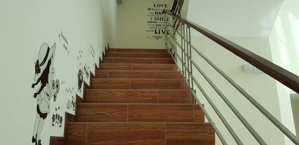 Comfort House, 5 Bedrooms, Hill View | Living area | LCD TV