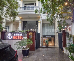 Front of property - Bin Bin Hotel 2 - Near Him Lam D7 (Ho Chi Minh City)