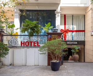 Front of property - Bin Bin Hotel 2 - Near Him Lam D7 (Ho Chi Minh City)
