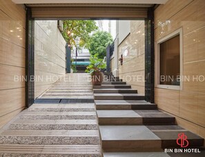 Exterior - Bin Bin Hotel 2 - Near Him Lam D7 (Ho Chi Minh City)