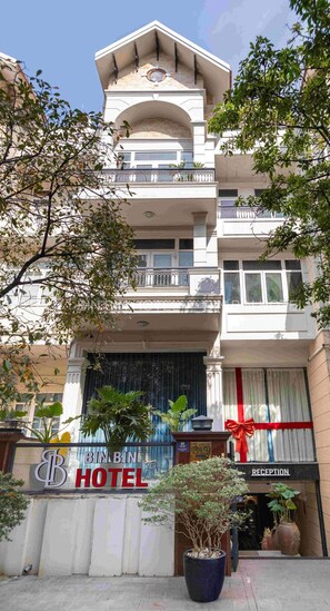 Front of property - Bin Bin Hotel 2 - Near Him Lam D7 (Ho Chi Minh City)