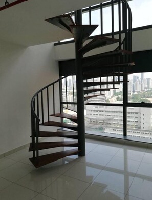 Appartement Duplex Familial, 1 chambre, vue ville, dans la tour | Plan dâĂ©tage