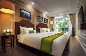 Family Triple Room, Balcony - Lotusama Hanoi Hotel (Hanoi)