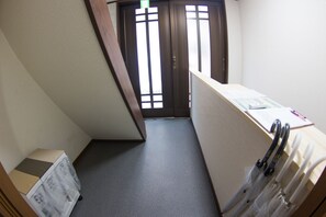 Private Vacation Home | Free WiFi