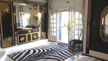 Superior tweepersoonskamer | Individueel gedecoreerd, individueel gemeubileerd, gratis babybedden