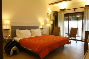 Executive Double Room | In-room safe, blackout drapes, iron/ironing board, free WiFi - Ekaant the Retreat (Paud)