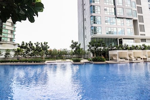 Outdoor pool - Victoria Home Robertson (Kuala Lumpur)