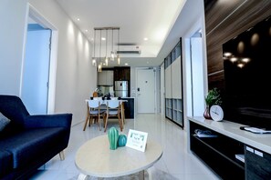 Executive Suite, 2 Bedrooms | Living area