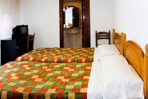 Double Room, Private Bathroom | Free WiFi, bed sheets