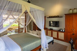 Premium bedding, in-room safe, individually furnished, desk