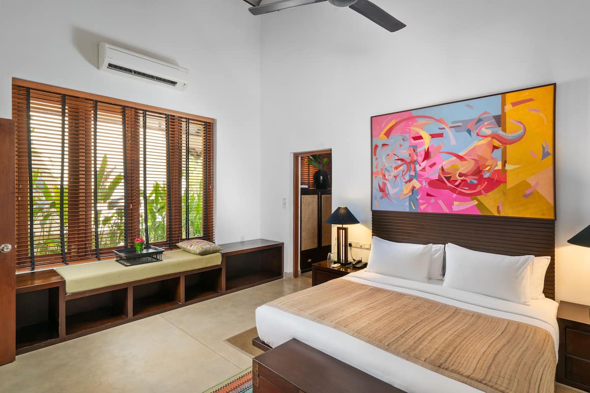 Family Suite | Premium bedding, in-room safe, individually furnished, desk