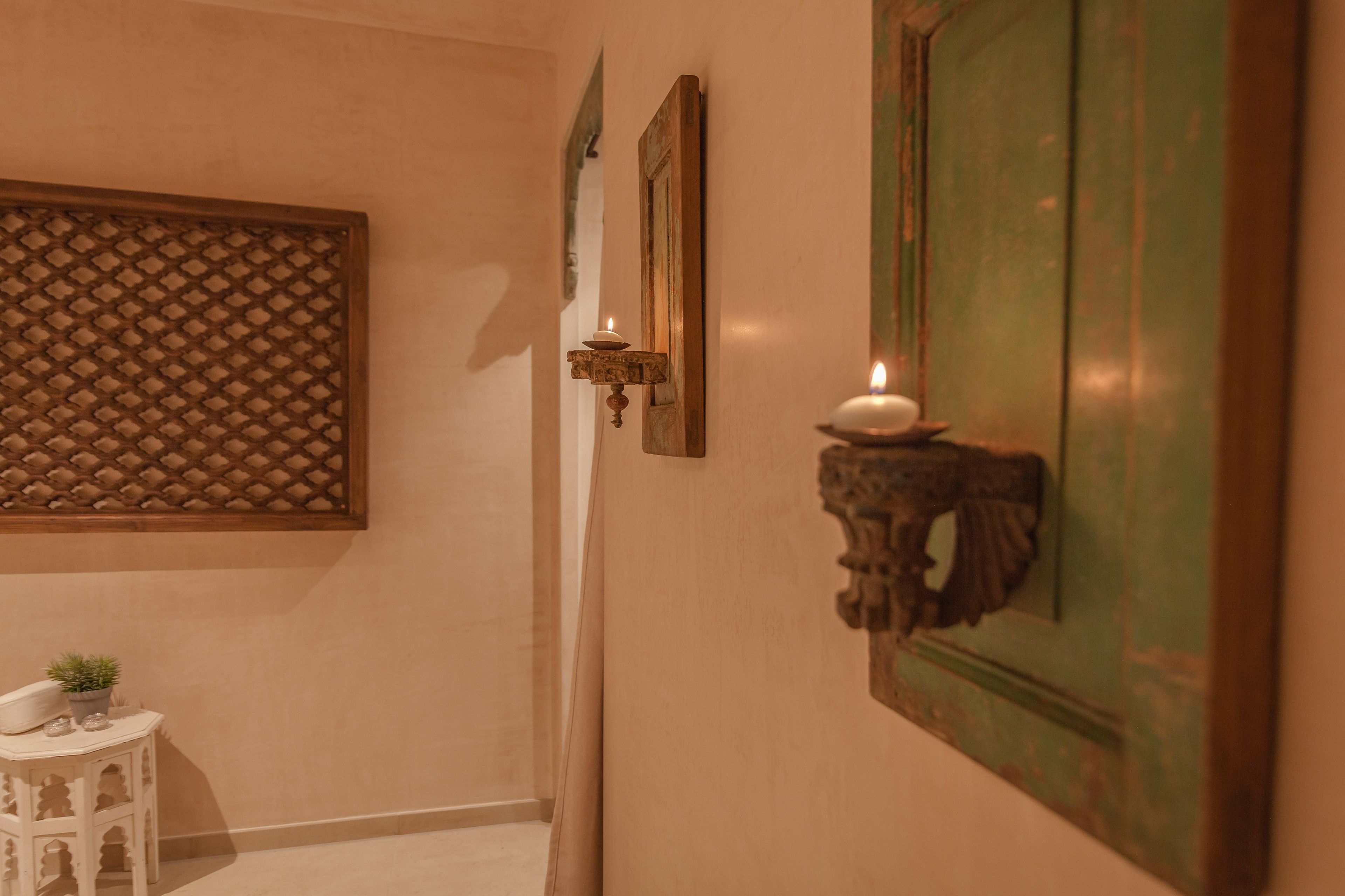 couples treatment room(s), hot stone massages, prenatal massages