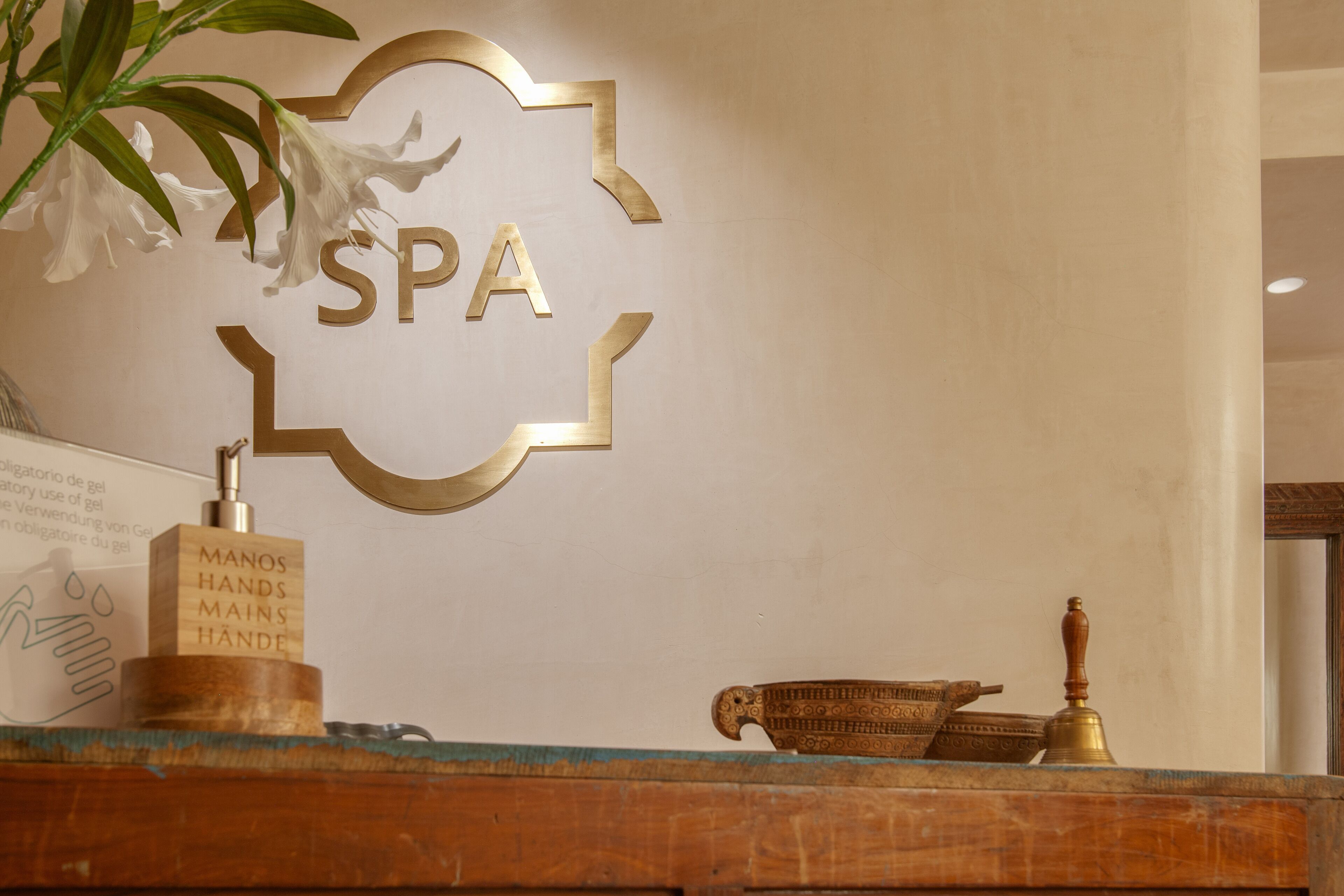 couples treatment room(s), hot stone massages, prenatal massages