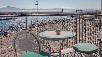 Junior suite, uitzicht op zee | Terras