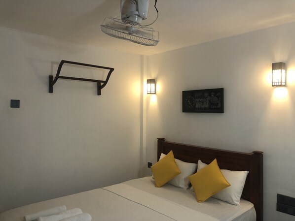 Standard Double Room with Garden View | Geluiddichte muren, gratis wifi, beddengoed
