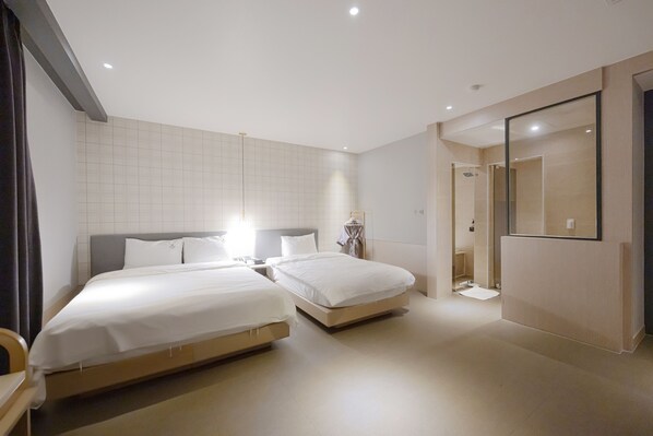 Premier Twin Room | Premium bedding, individually decorated, desk, laptop workspace - Hound Hotel Seomyeon - Bumcheon (Busan)