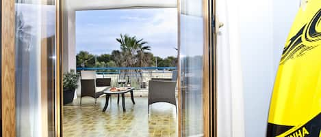 Exclusive-Zimmer, Meerblick | Terrasse/Patio