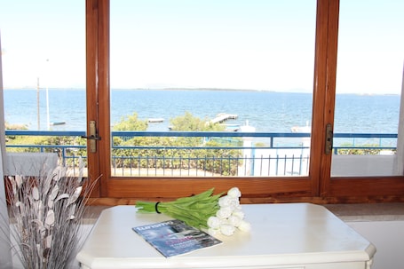 Vista al agua. Relais Lo Stagnone