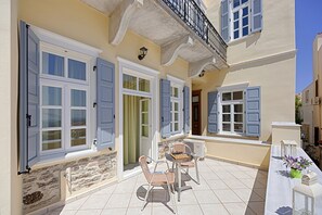 Estudio superior, vista al mar | Terraza o patio