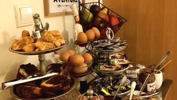 Tägliches Frühstücksbuffet gegen Gebühr