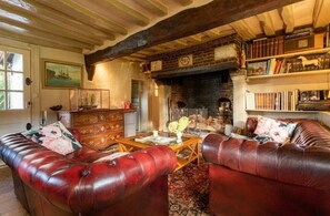 Suite, uitzicht op zee (Bellevue) | Luxe beddengoed, individueel gedecoreerd, individueel gemeubileerd