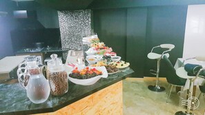 Free daily buffet breakfast