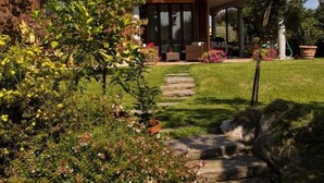 Property entrance - Alla Camelia B&B (Brunello)