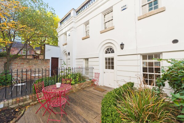 Terrace/patio - John Lennon Suite - hiphipstay (Dublin)