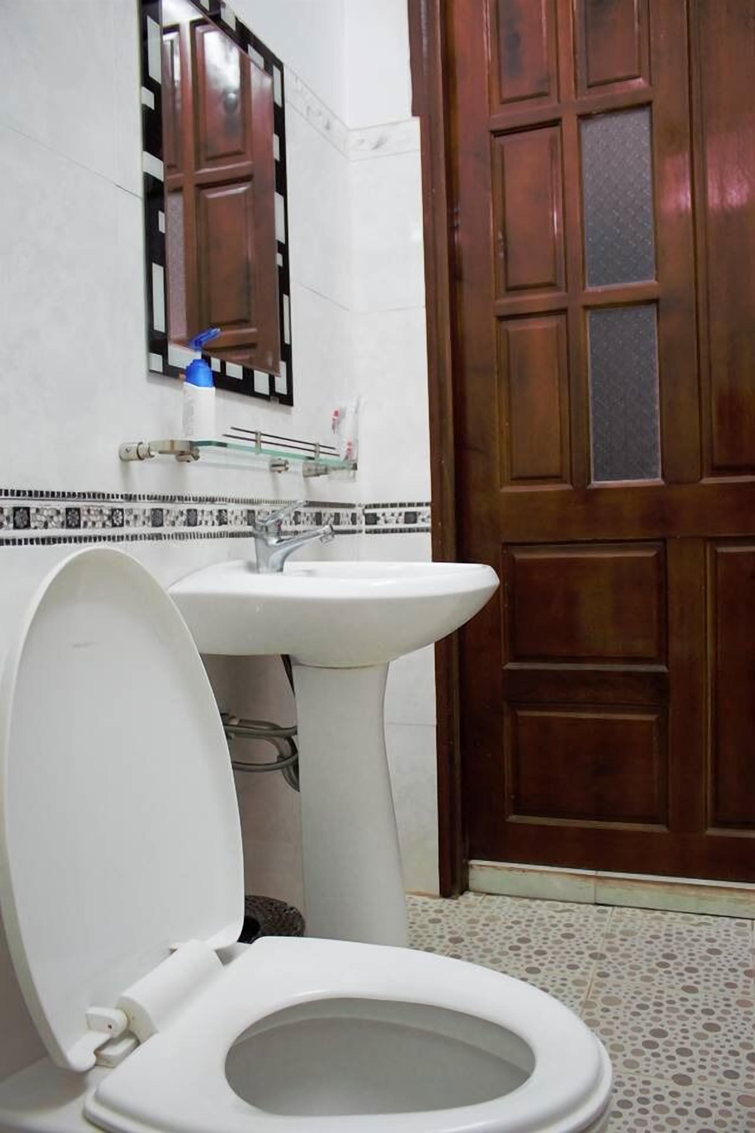 minibar, desk, blackout curtains, free wifi