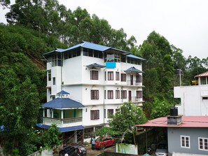 Mặt tiền nơi lưu trú