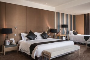 Literie hypoallergénique, couette en duvet d'oie, minibar