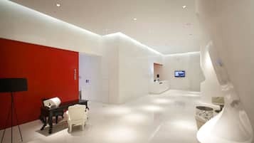 Concierge desk