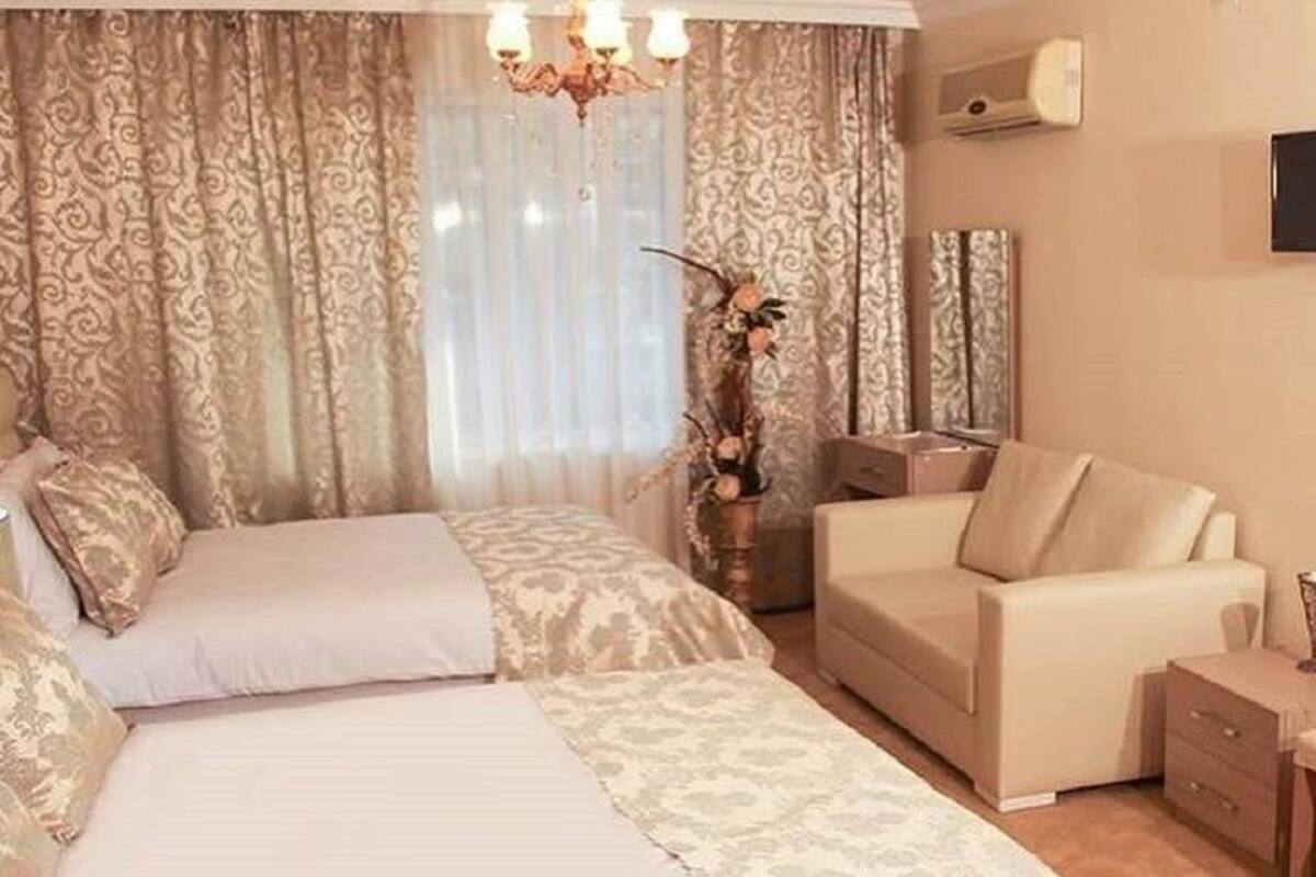 Standard Triple Room | Desk, free WiFi