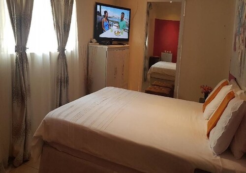 Amogelang Guest House