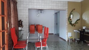 In-room dining - Amogelang Guest House (Kasane)