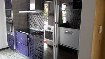 Standard Room, Accessible | Private kitchen | Full-sized fridge, microwave, oven, stovetop