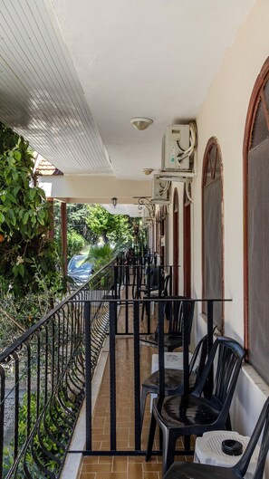 Economy Twin Room, Garden View | Balcony - Yakamoz Hotel Fethiye (Fethiye)
