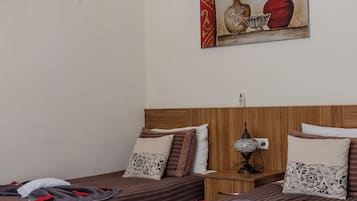 Deluxe Twin Room, Mountain View | Frette Italian sheets, premium bedding, down comforters