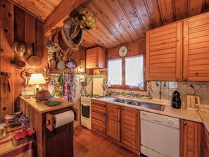 Ferienhaus, 3 Schlafzimmer | Eigene Küche | Großer Kühlschrank, Mikrowelle, Herdplatte, Geschirrspüler