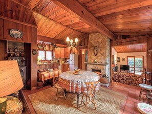 Ferienhaus, 3 Schlafzimmer | Wohnbereich | Flachbildfernseher