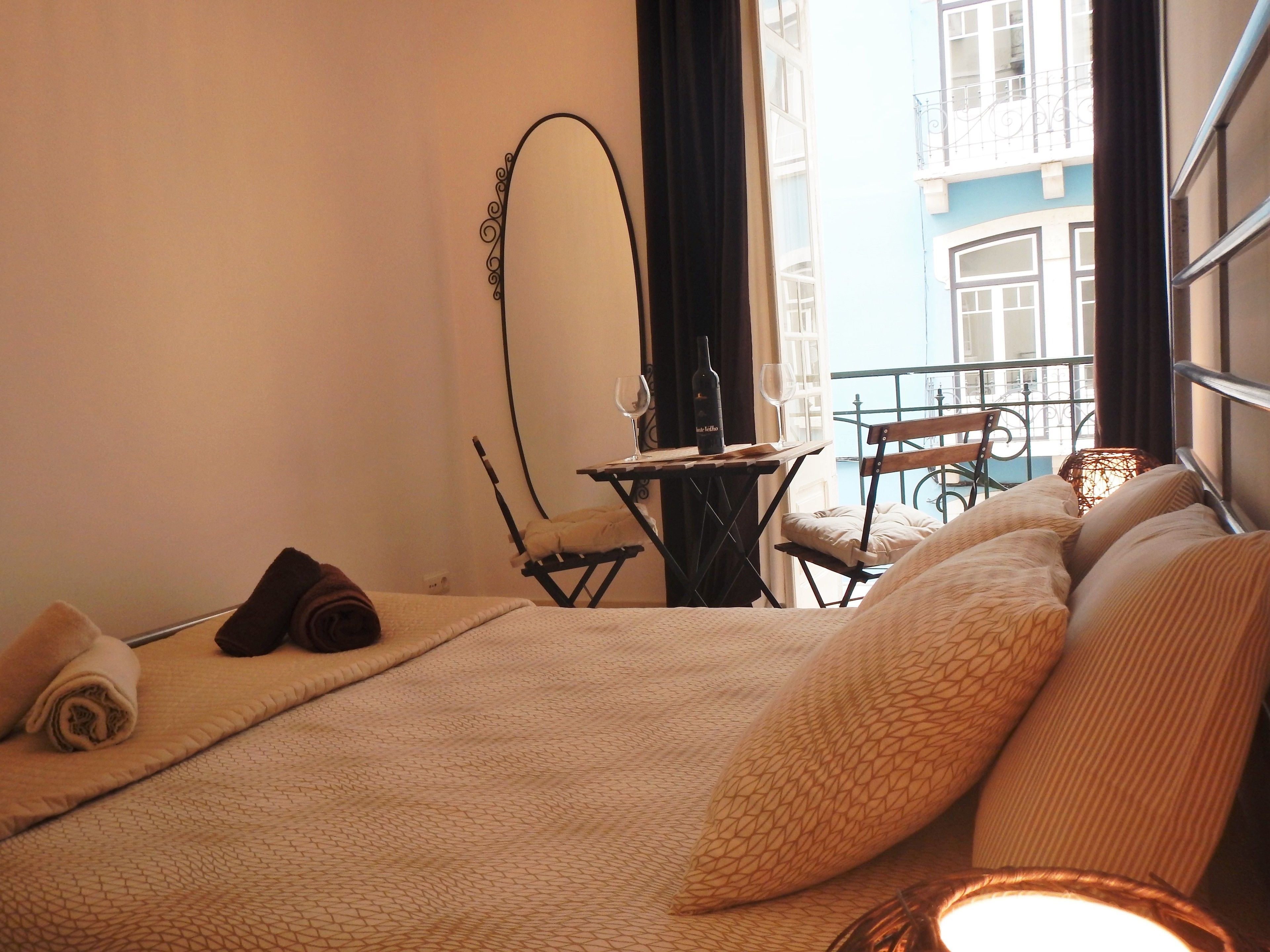 Double Room, Shared Bathroom (Earth Room) | Blackout drapes, iron/ironing board, free WiFi, bed sheets