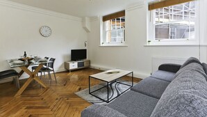 Deluxe Double Room, 2 Bedrooms | Living area | Flat-screen TV, Netflix - Platinum Apartments in Farringdon 9980 (London)