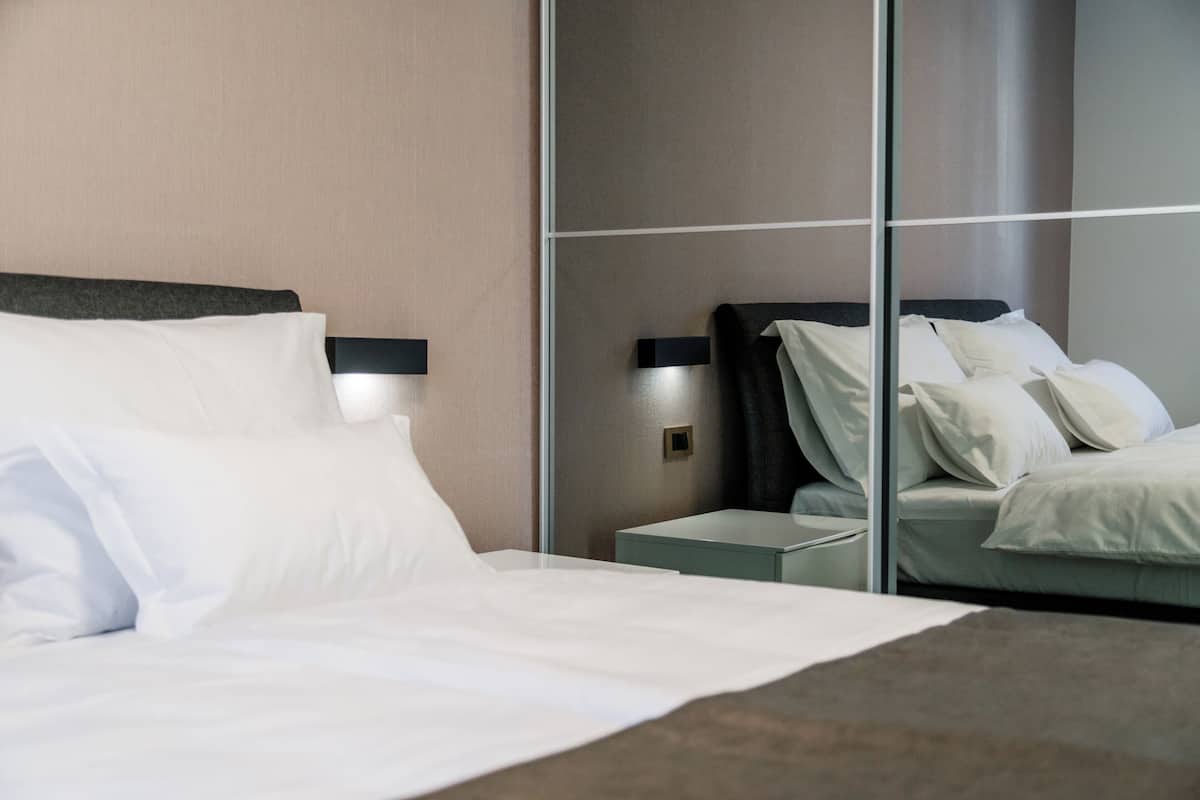 Premium bedding, Tempur-Pedic beds, in-room safe, blackout curtains