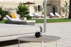 Outdoor spa tub - Masseria Antonio Augusto (Leverano)