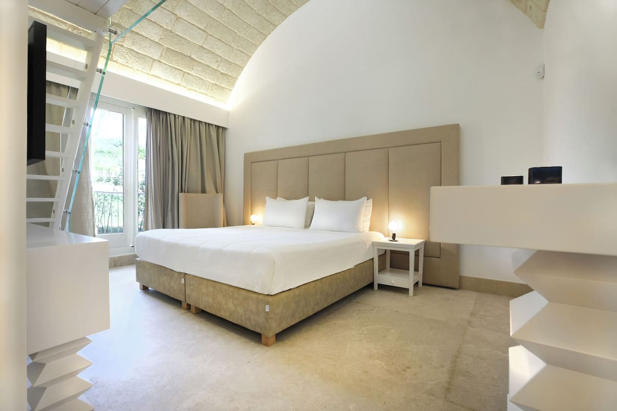 Standard Double or Twin Room | Premium bedding, minibar, in-room safe, individually decorated