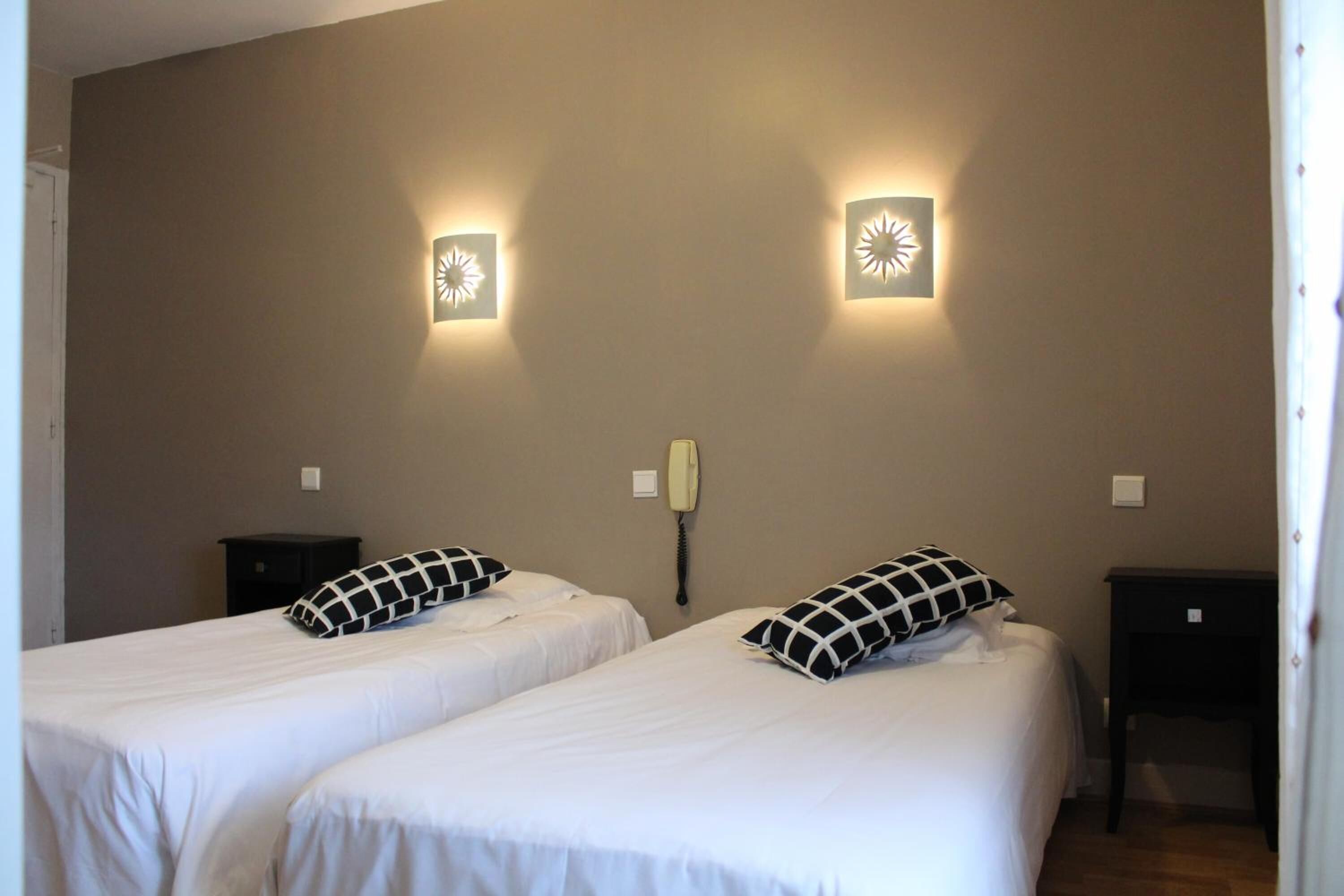 Decoración personalizada, muebles diferentes y escritorio 