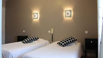 Decoración personalizada, muebles diferentes y escritorio