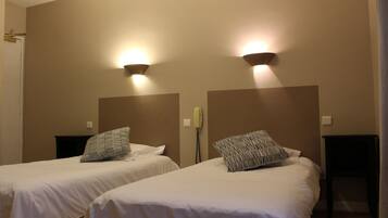 Kamar Twin Standar | 1 kamar tidur dan didekorasi berbeda-beda